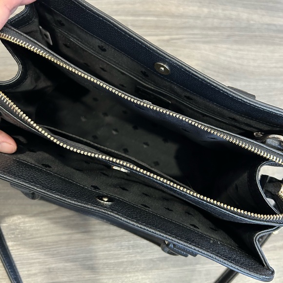Kate Spade Crossbody Bag ♠️ - Picture 2 of 4